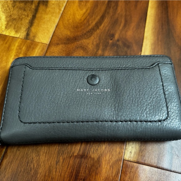 Marc Jacobs Charcoal Leather Card Holder - Picture 1 of 3